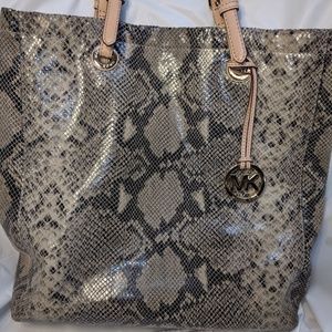 Michael kors tote bag snakeskin 🔥AUTHENTIC🔥